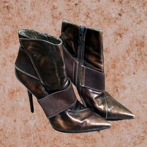 Marciano Women's Boots Size 8.5 High Heeled Zipped Ankle Leather Soles